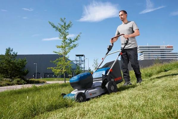 BOSCH PRO TONDEUSE BI TURBO 18V2-46