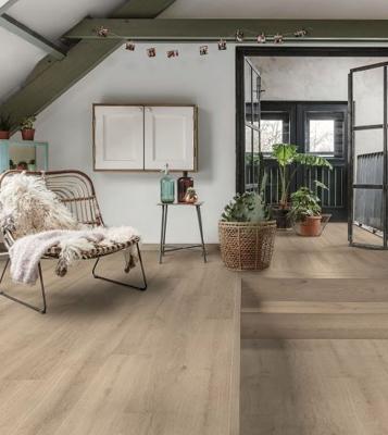 PLINTHE VINYLE CREMANT 61X10 2,40M